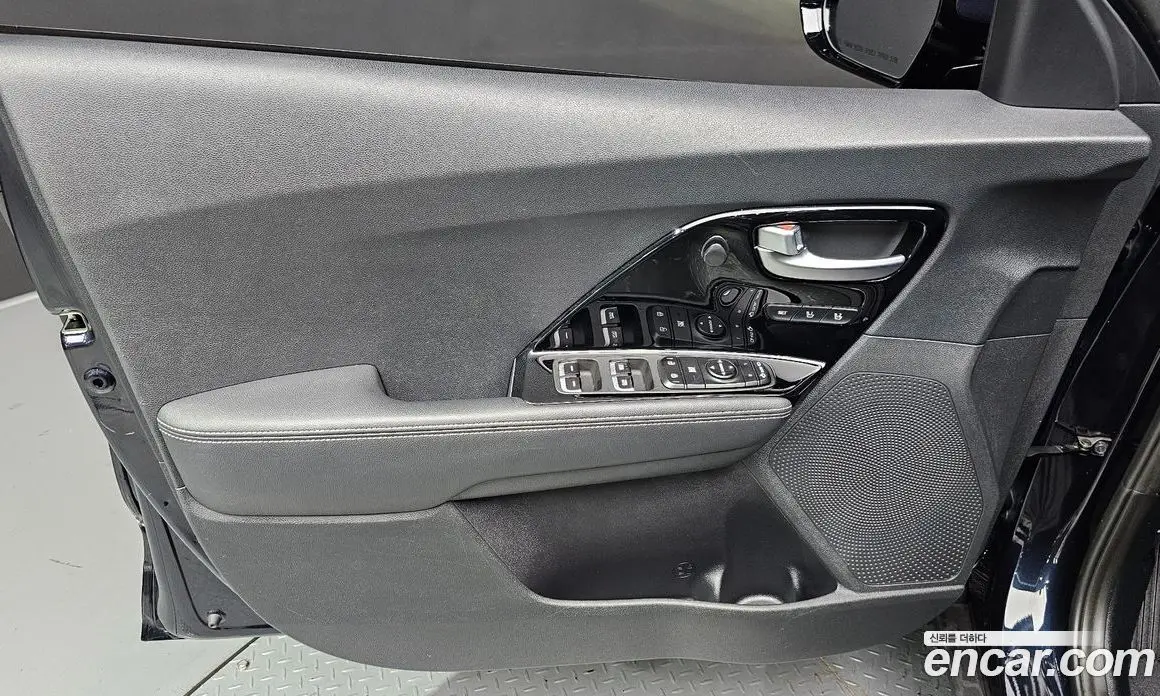 Kia Niro 2021 1.6 автомат (гидро), фото 13 Kia Niro 2021 1.6 автомат (гидро), фото 13