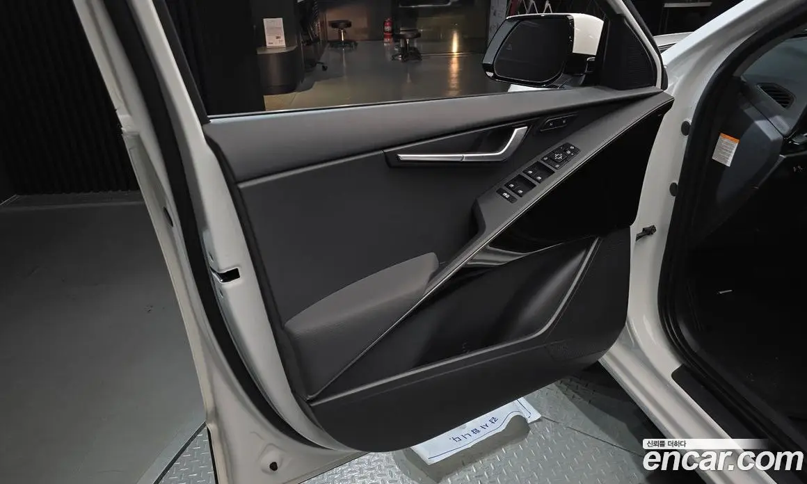 Kia Niro 2022 0.2 автомат (гидро), фото 14 Kia Niro 2022 0.2 автомат (гидро), фото 14