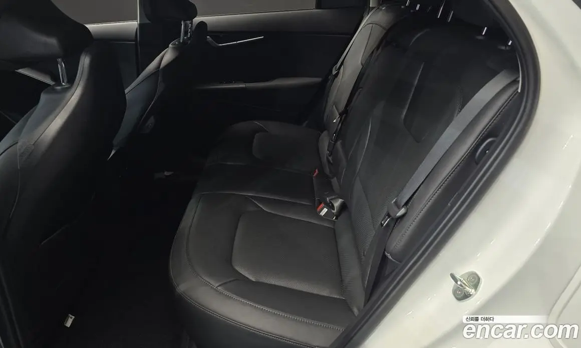 Kia Niro 2022 0.2 автомат (гидро), фото 18 Kia Niro 2022 0.2 автомат (гидро), фото 18