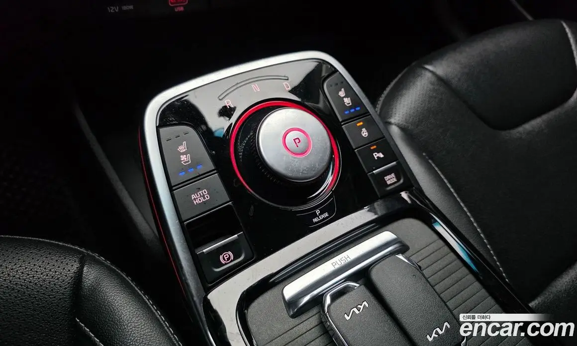 Kia Niro 2023 0.2 автомат (гидро), фото 12