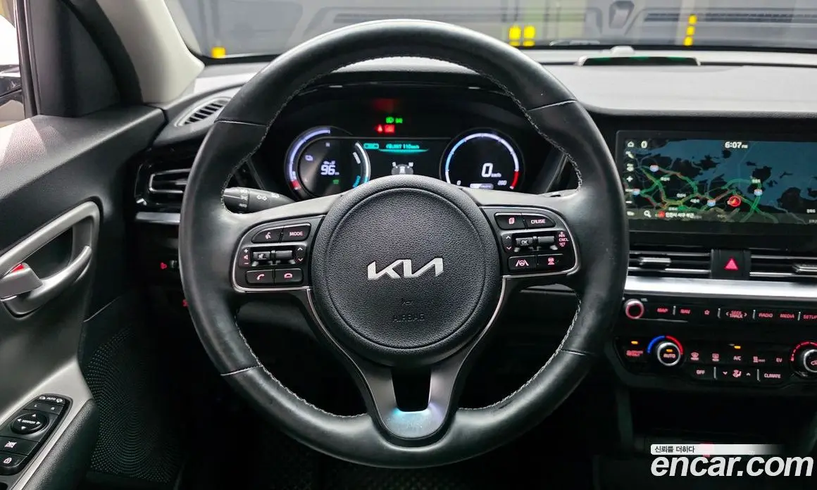 Kia Niro 2023 0.2 автомат (гидро), фото 19