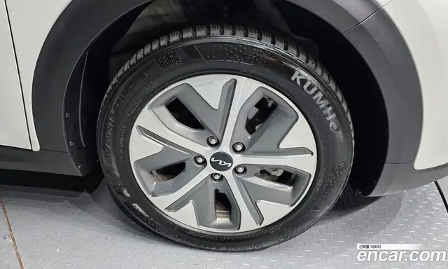 Kia Niro 2023 0.2 автомат (гидро), миниатюра 7