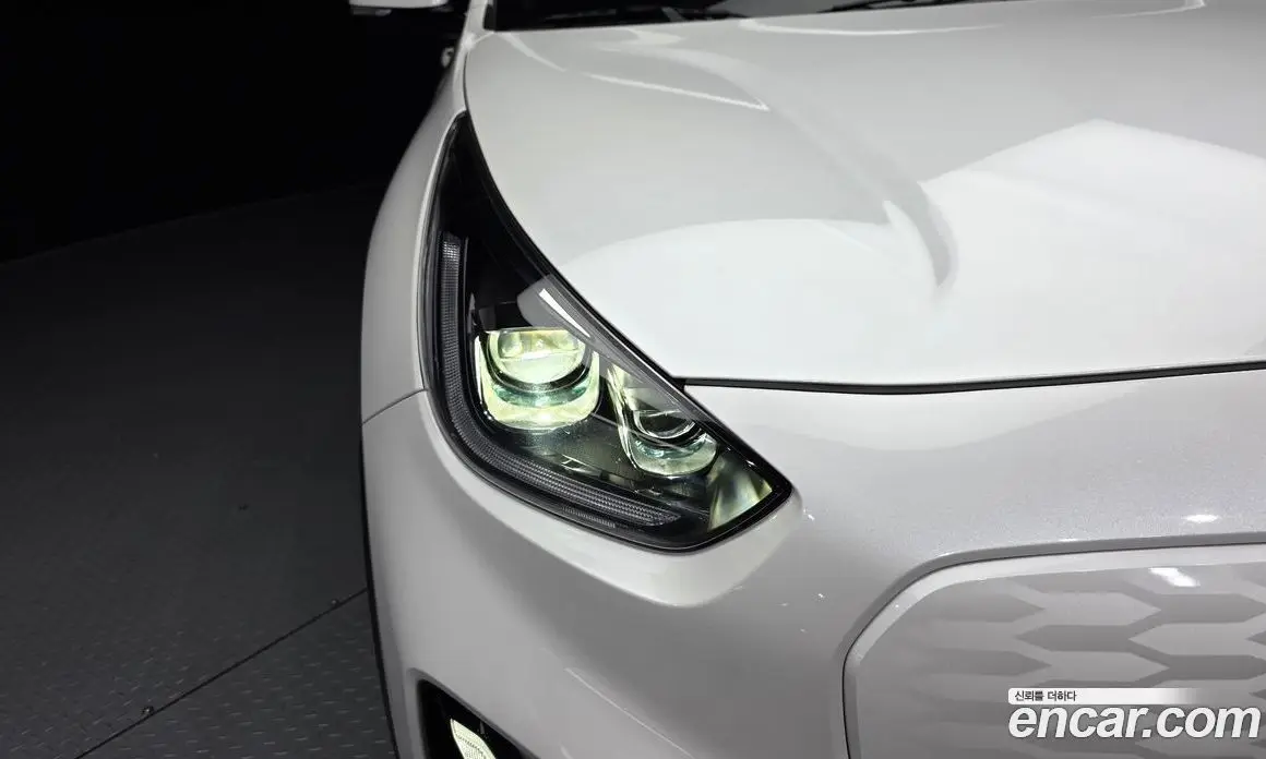 Kia Niro 2023 0.2 автомат (гидро), фото 8