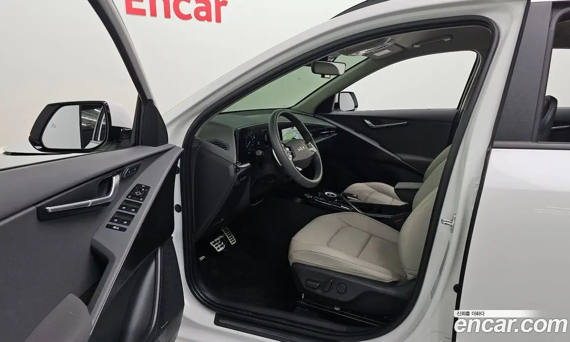 Kia Niro 2024 1.6 автомат (гидро), фото 13 Kia Niro 2024 1.6 автомат (гидро), фото 13
