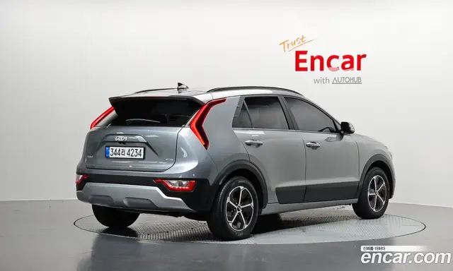 Kia Niro, 2024, 24 665 км