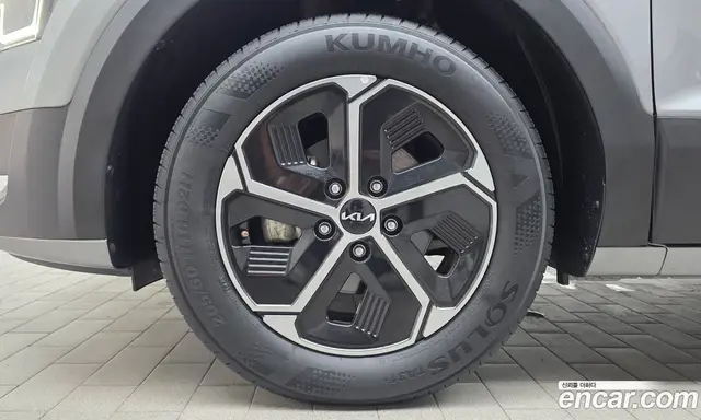Kia Niro 2024 1.6 автомат (гидро), миниатюра 4