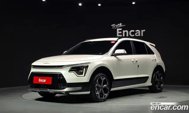 Kia Niro, 2025, 27 168 км