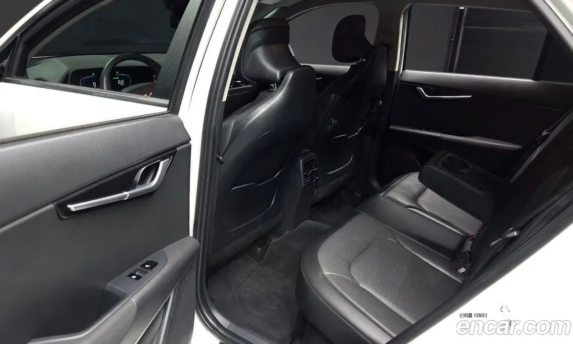 Kia Niro 2025 1.6 автомат (гидро), фото 17 Kia Niro 2025 1.6 автомат (гидро), фото 17