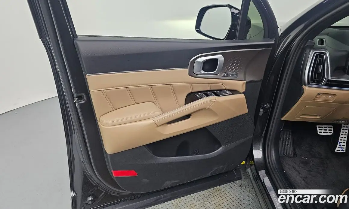 Kia Sorento 2026 1.6 автомат (гидро), фото 14 Kia Sorento 2026 1.6 автомат (гидро), фото 14