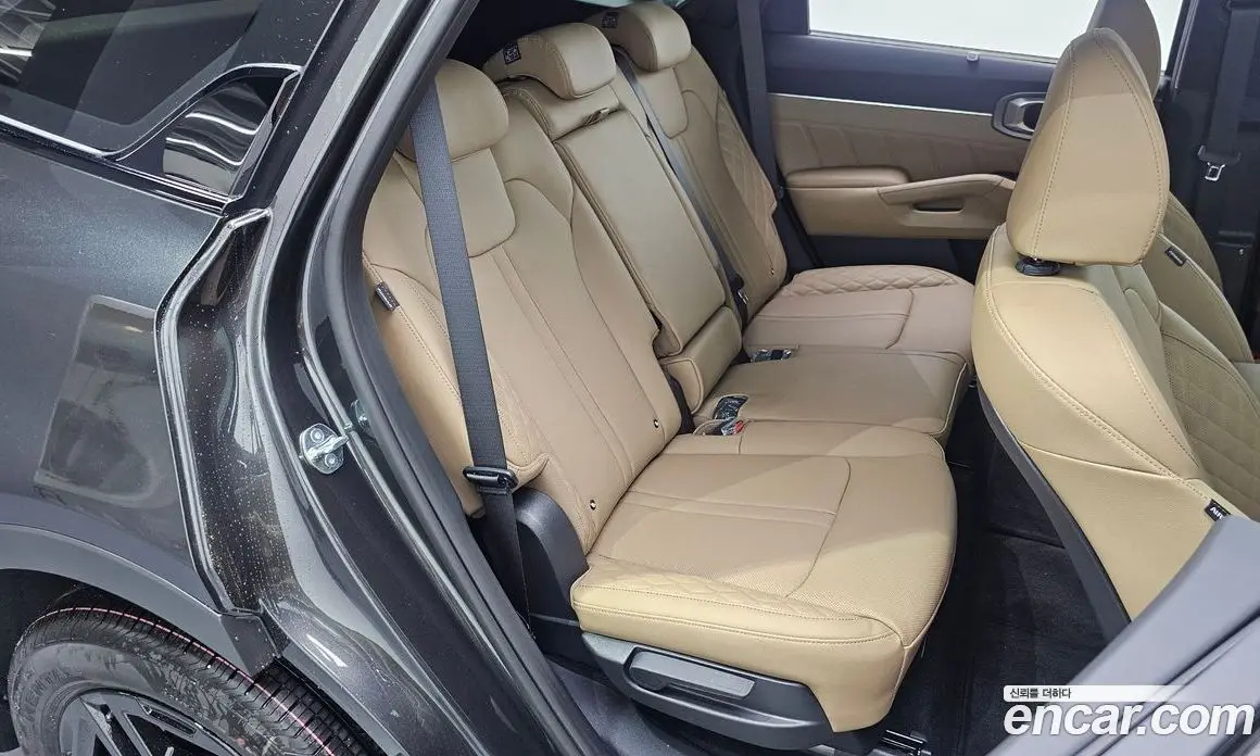 Kia Sorento 2026 1.6 автомат (гидро), фото 16 Kia Sorento 2026 1.6 автомат (гидро), фото 16