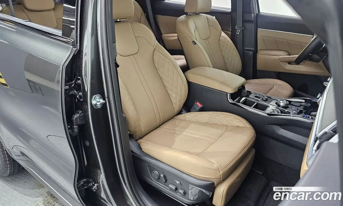 Kia Sorento 2026 1.6 автомат (гидро), фото 17 Kia Sorento 2026 1.6 автомат (гидро), фото 17