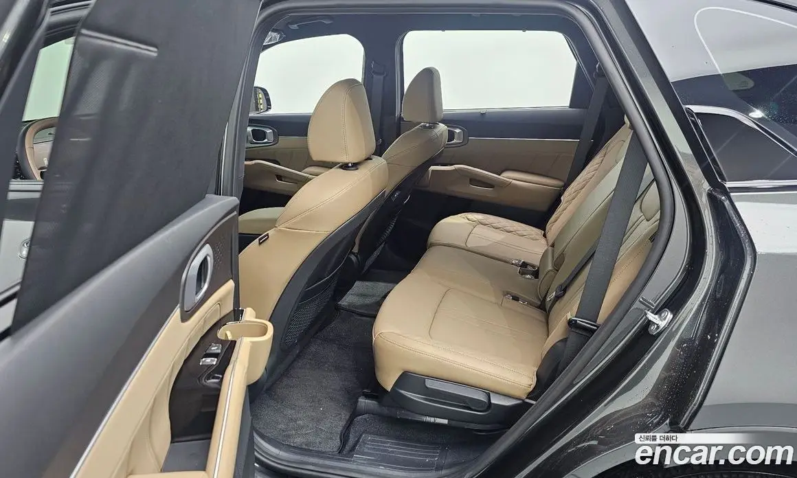 Kia Sorento 2026 1.6 автомат (гидро), фото 18 Kia Sorento 2026 1.6 автомат (гидро), фото 18