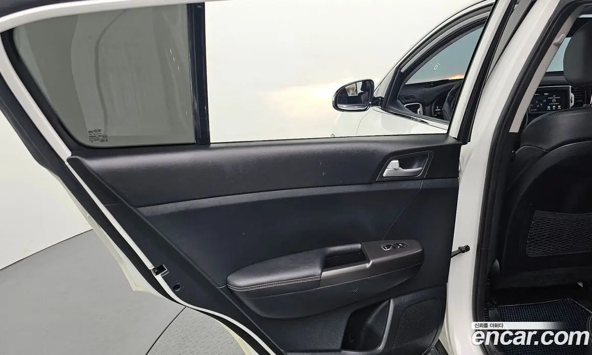 Kia Sportage 2016 2.0 автомат (гидро), фото 15