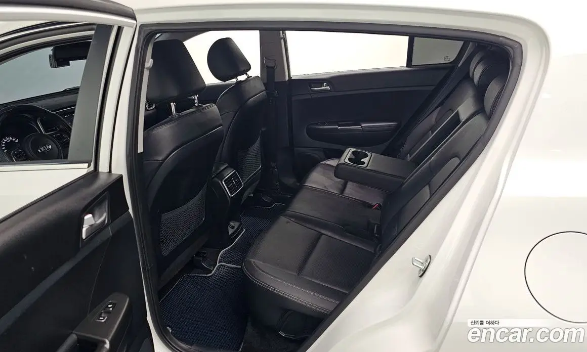 Kia Sportage 2016 2.0 автомат (гидро), фото 17