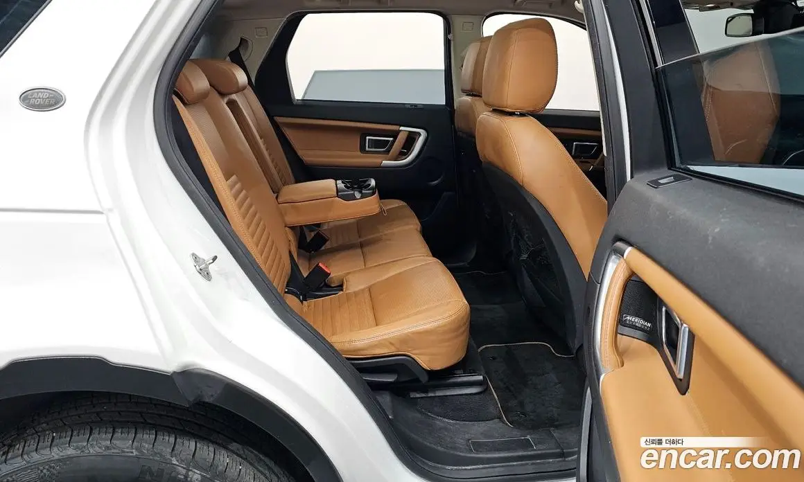 Land Rover Discovery Sport 2017 2.0 автомат (гидро), фото 17 Land Rover Discovery Sport 2017 2.0 автомат (гидро), фото 17