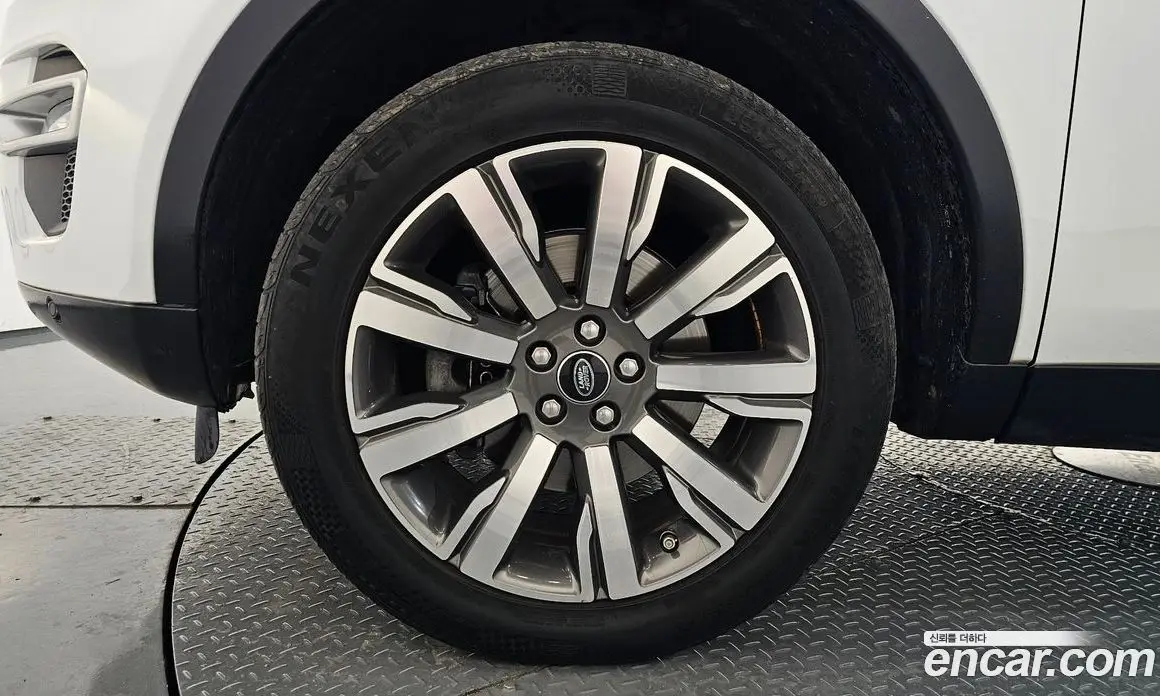 Land Rover Discovery Sport 2017 2.0 автомат (гидро), фото 5 Land Rover Discovery Sport 2017 2.0 автомат (гидро), фото 5