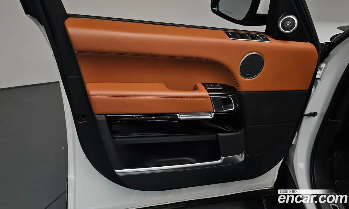 Land Rover Range Rover 2017 5.0 автомат (гидро), фото 13 Land Rover Range Rover 2017 5.0 автомат (гидро), фото 13