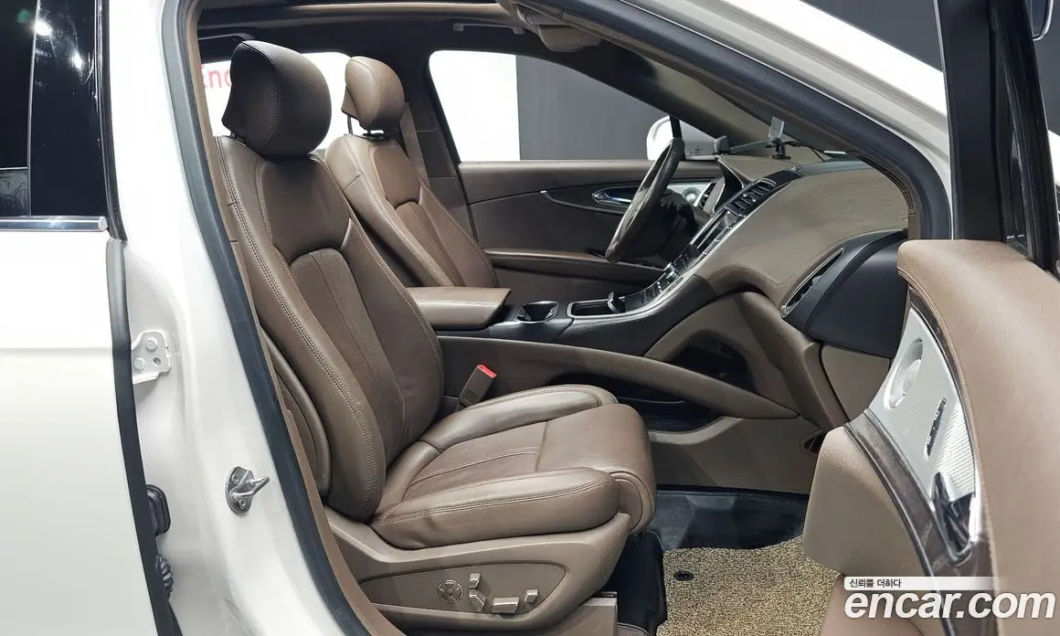 Lincoln MKX 2018 2.7 автомат (гидро), фото 16 Lincoln MKX 2018 2.7 автомат (гидро), фото 16