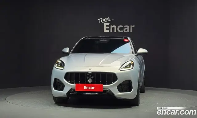 Maserati Grecale 2023 2.0 автомат (гидро), миниатюра 3