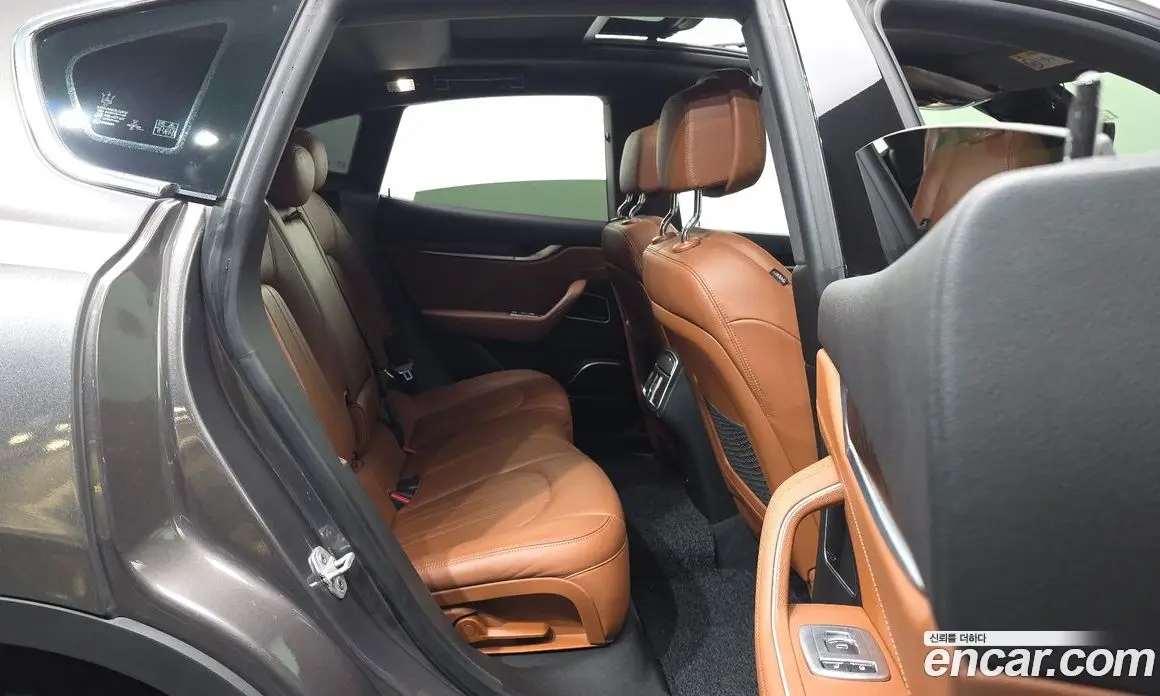 Maserati Levante 2017 3.0 автомат (гидро), фото 12 Maserati Levante 2017 3.0 автомат (гидро), фото 12