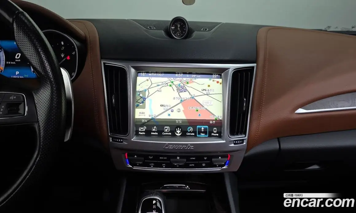 Maserati Levante 2017 3.0 автомат (гидро), фото 14 Maserati Levante 2017 3.0 автомат (гидро), фото 14