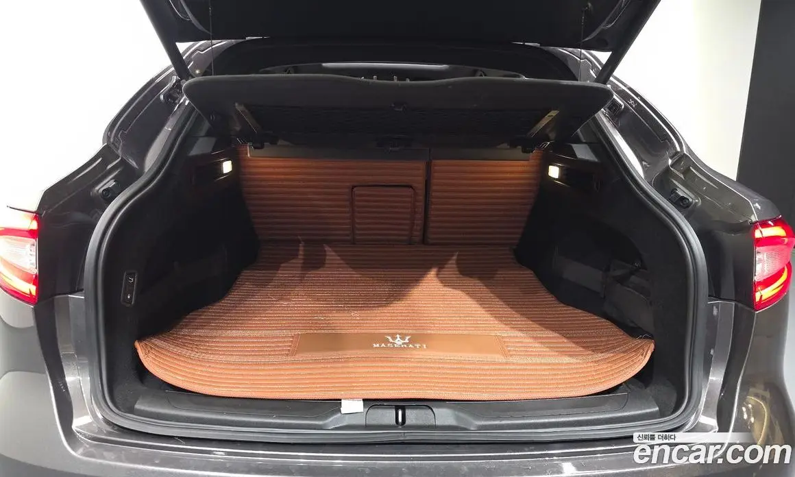 Maserati Levante 2017 3.0 автомат (гидро), фото 20 Maserati Levante 2017 3.0 автомат (гидро), фото 20
