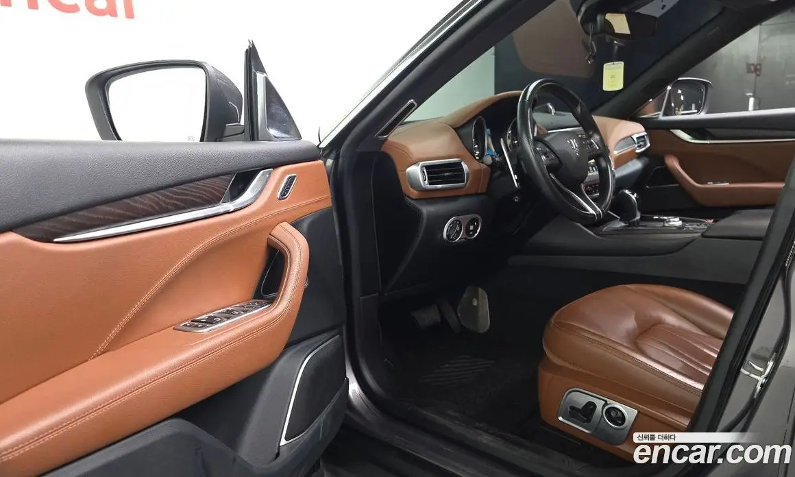 Maserati Levante 2017 3.0 автомат (гидро), фото 10 Maserati Levante 2017 3.0 автомат (гидро), фото 10