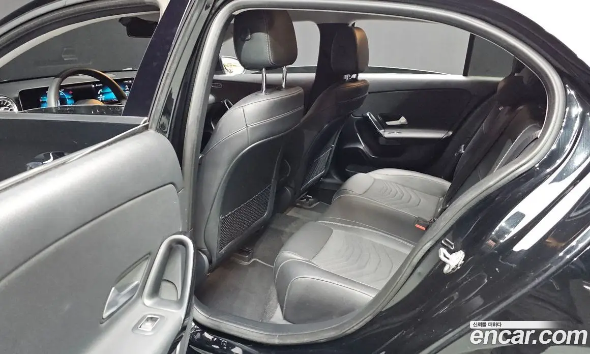 Mercedes-Benz A-Class 2020 2.0 автомат (гидро), фото 12 Mercedes-Benz A-Class 2020 2.0 автомат (гидро), фото 12