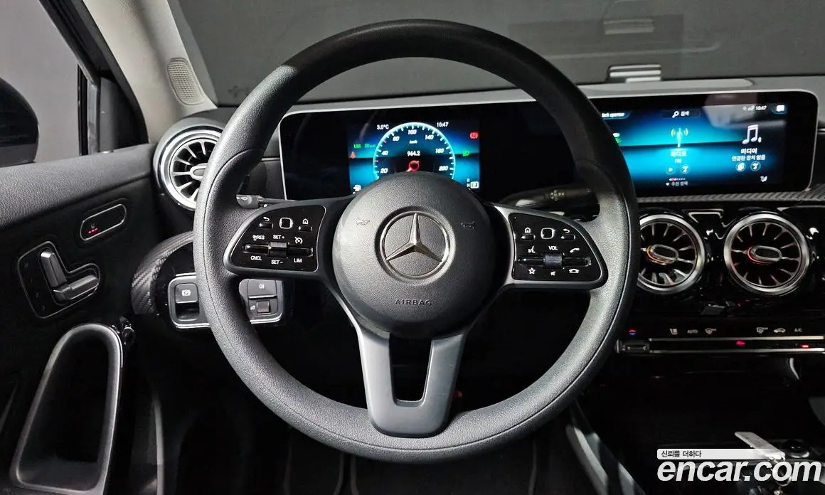 Mercedes-Benz A-Class 2020 2.0 автомат (гидро), фото 14 Mercedes-Benz A-Class 2020 2.0 автомат (гидро), фото 14