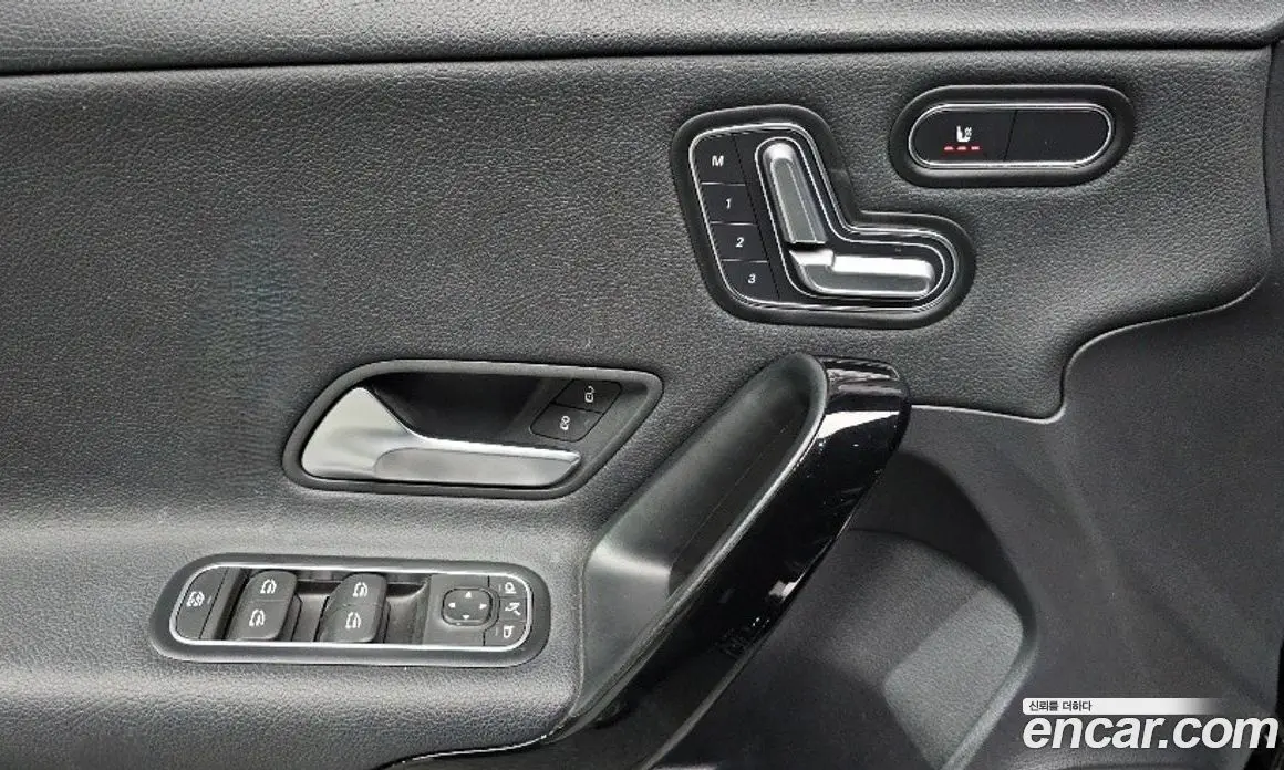 Mercedes-Benz A-Class 2020 2.0 автомат (гидро), фото 18 Mercedes-Benz A-Class 2020 2.0 автомат (гидро), фото 18