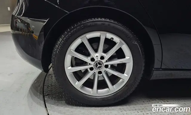 Mercedes-Benz A-Class 2020 2.0 автомат (гидро), миниатюра 5 Mercedes-Benz A-Class 2020 2.0 автомат (гидро), миниатюра 5