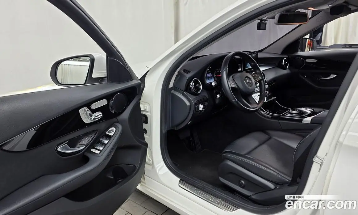 Mercedes-Benz C-Class 2016 1.6 автомат (гидро), фото 10 Mercedes-Benz C-Class 2016 1.6 автомат (гидро), фото 10