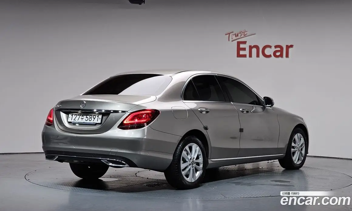 Mercedes-Benz C-Class 2020 2.0 автомат (гидро), фото 1 Mercedes-Benz C-Class 2020 2.0 автомат (гидро), фото 1