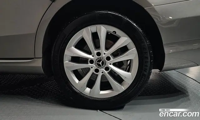 Mercedes-Benz C-Class 2020 2.0 автомат (гидро), миниатюра 6 Mercedes-Benz C-Class 2020 2.0 автомат (гидро), миниатюра 6