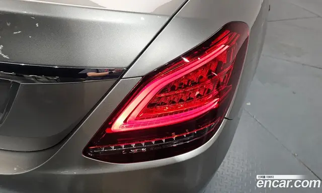 Mercedes-Benz C-Class 2020 2.0 автомат (гидро), миниатюра 8 Mercedes-Benz C-Class 2020 2.0 автомат (гидро), миниатюра 8