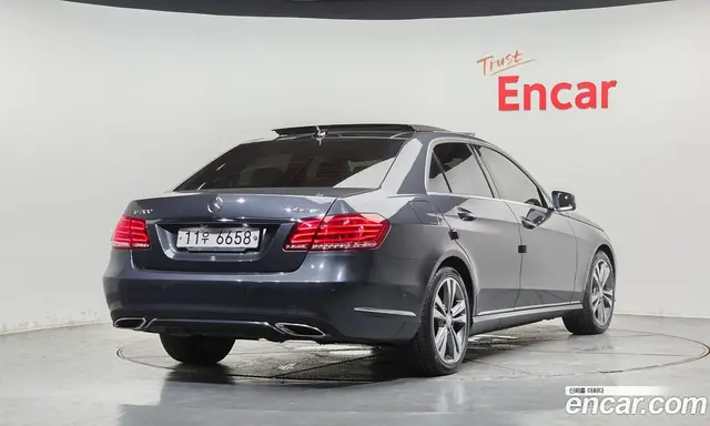 Mercedes-Benz E-Class, 2015, 57 144 км