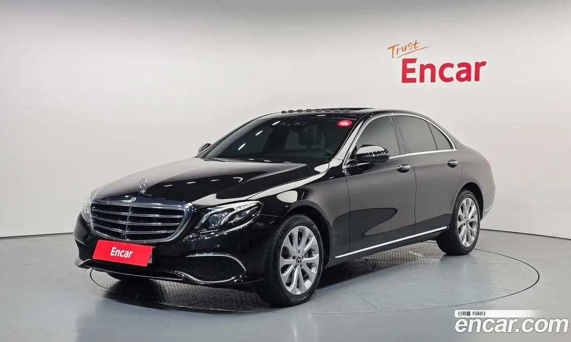 Mercedes-Benz E-Class 2018 2.0 автомат (гидро), фото 1 Mercedes-Benz E-Class 2018 2.0 автомат (гидро), фото 1