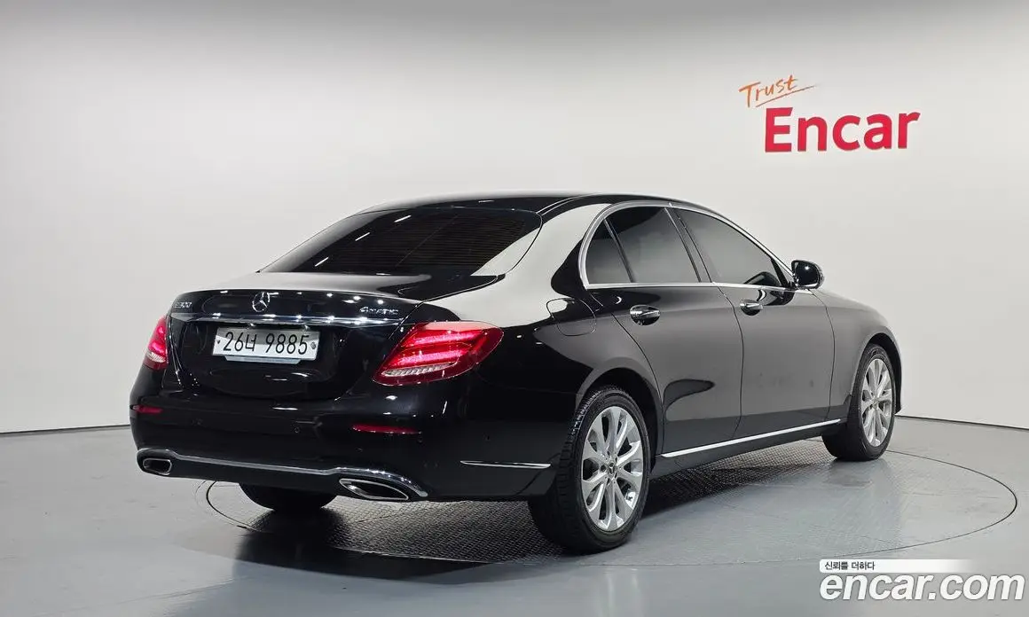 Mercedes-Benz E-Class 2018 2.0 автомат (гидро), фото 2 Mercedes-Benz E-Class 2018 2.0 автомат (гидро), фото 2