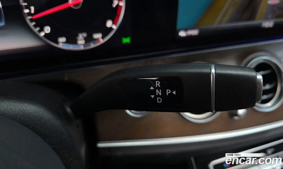 Mercedes-Benz E-Class 2018 2.0 автомат (гидро), фото 12 Mercedes-Benz E-Class 2018 2.0 автомат (гидро), фото 12
