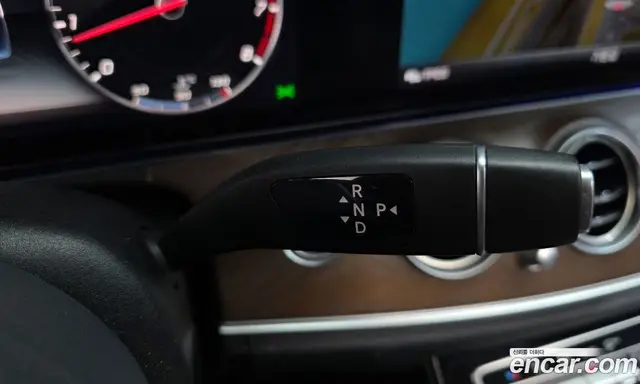 Mercedes-Benz E-Class 2018 2.0 автомат (гидро), миниатюра 12