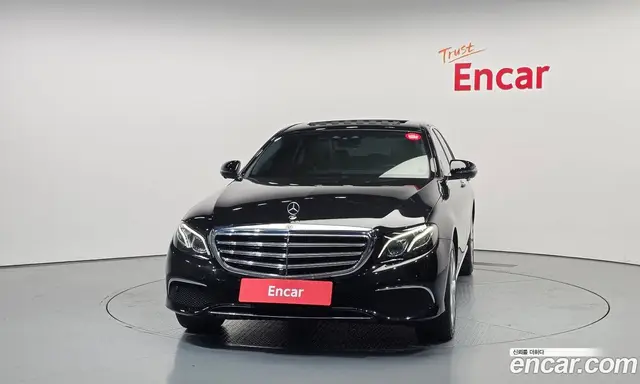 Mercedes-Benz E-Class 2018 2.0 автомат (гидро), миниатюра 3 Mercedes-Benz E-Class 2018 2.0 автомат (гидро), миниатюра 3