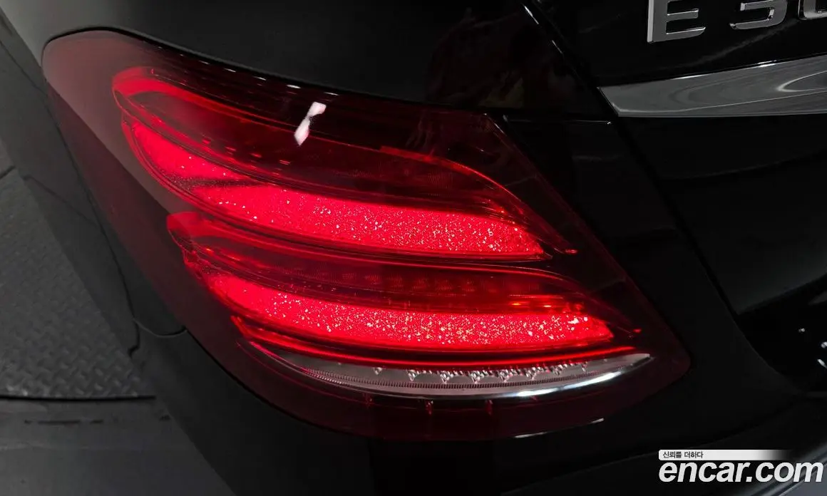 Mercedes-Benz E-Class 2018 2.0 автомат (гидро), фото 9 Mercedes-Benz E-Class 2018 2.0 автомат (гидро), фото 9