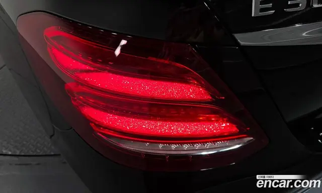 Mercedes-Benz E-Class 2018 2.0 автомат (гидро), миниатюра 9 Mercedes-Benz E-Class 2018 2.0 автомат (гидро), миниатюра 9