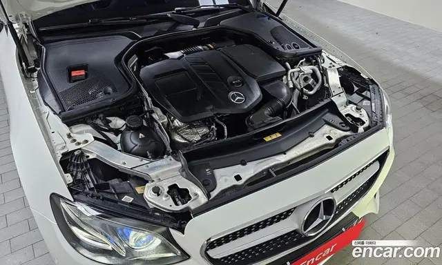 Mercedes-Benz E-Class 2019 1.9 автомат (гидро), миниатюра 5
