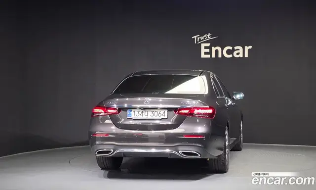 Mercedes-Benz E-Class 2020 1.9 автомат (гидро), миниатюра 4