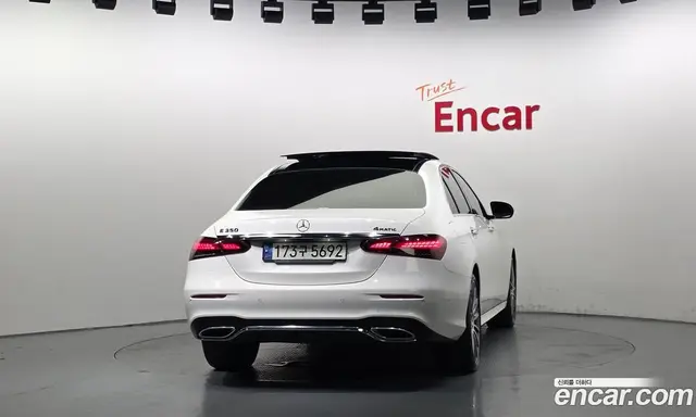 Mercedes-Benz E-Class 2021 2.0 автомат (гидро), миниатюра 4