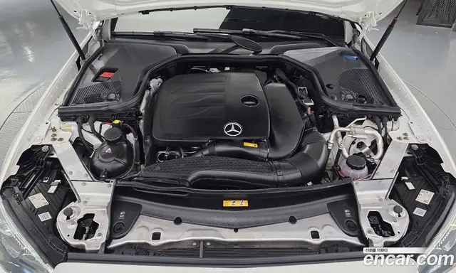 Mercedes-Benz E-Class 2021 2.0 автомат (гидро), миниатюра 6