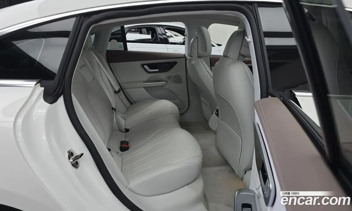 Mercedes-Benz EQE 2024 0.3 автомат (гидро), фото 12 Mercedes-Benz EQE 2024 0.3 автомат (гидро), фото 12