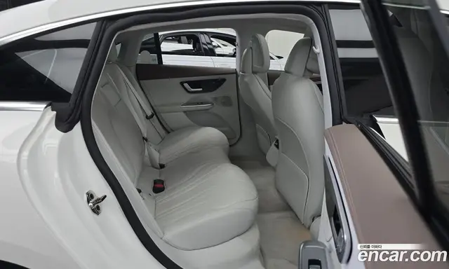 Mercedes-Benz EQE 2024 0.3 автомат (гидро), миниатюра 12