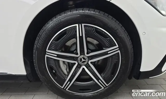 Mercedes-Benz EQE 2024 0.3 автомат (гидро), миниатюра 5 Mercedes-Benz EQE 2024 0.3 автомат (гидро), миниатюра 5